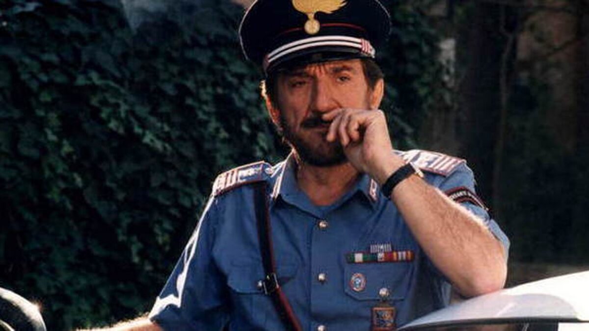 Gigi Proietti, l’omaggio in tv nel giorno dei funerali