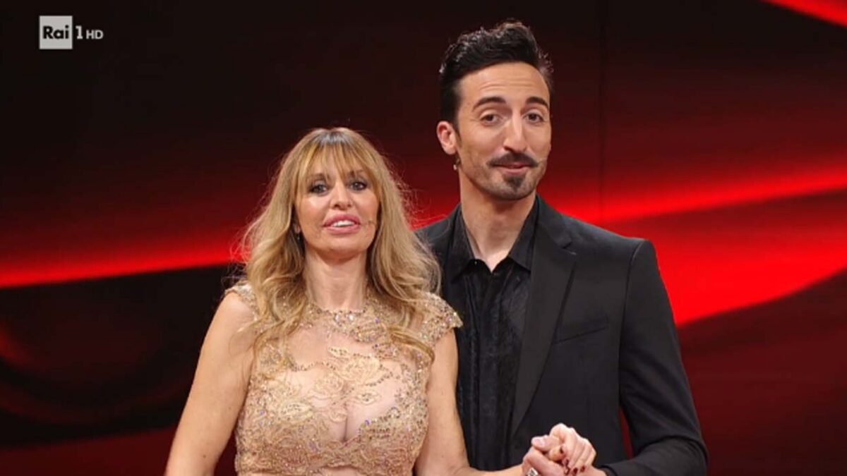 Ballando con le Stelle, Mussolini in finale con Peron. E la Lucarelli commenta l’edizione…