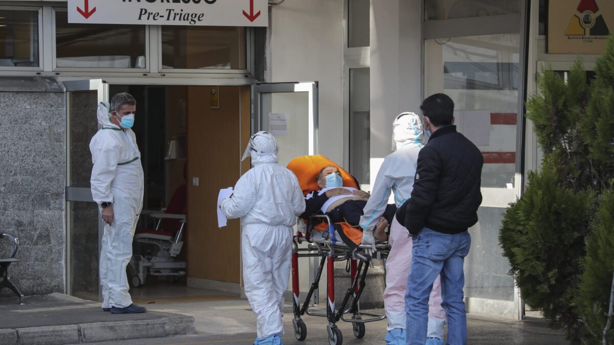 COVID-19, Agenas: 12 regioni oltre la soglia critica per i ricoveri