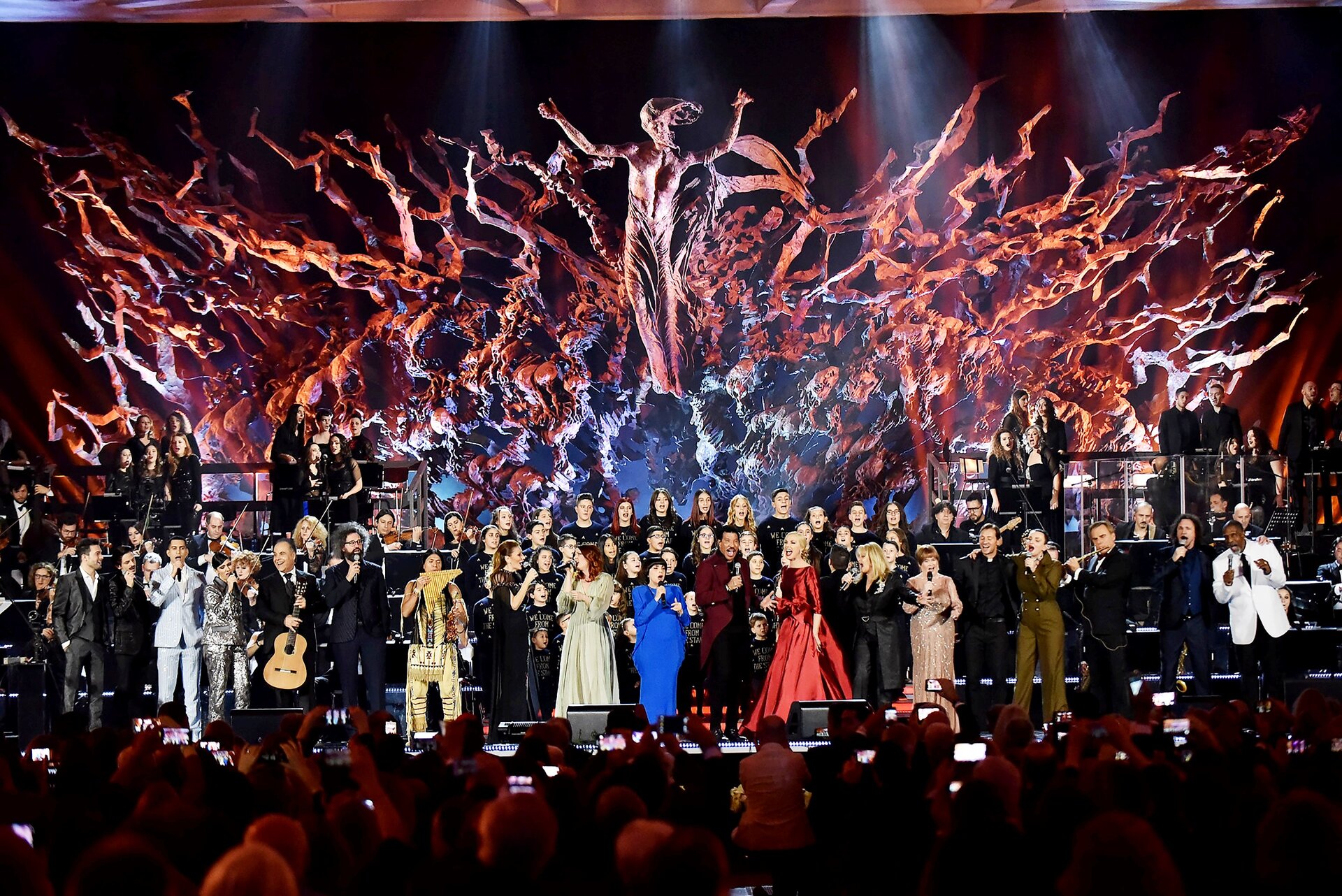 Federica Panicucci raddoppia anche quest’anno su Canale 5: Concerto di Natale dal Vaticano e Capodanno in musica