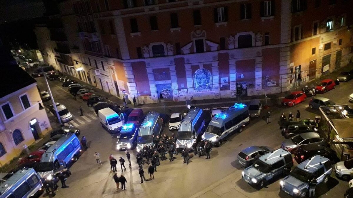 Roma: sgomberi a Cinema Palazzo e nella sede di Forza Nuova