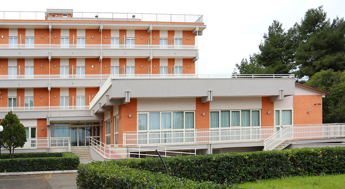 Foggia, positivi tutti gli anziani ospiti di una RSA: 94 casi di COVID-19