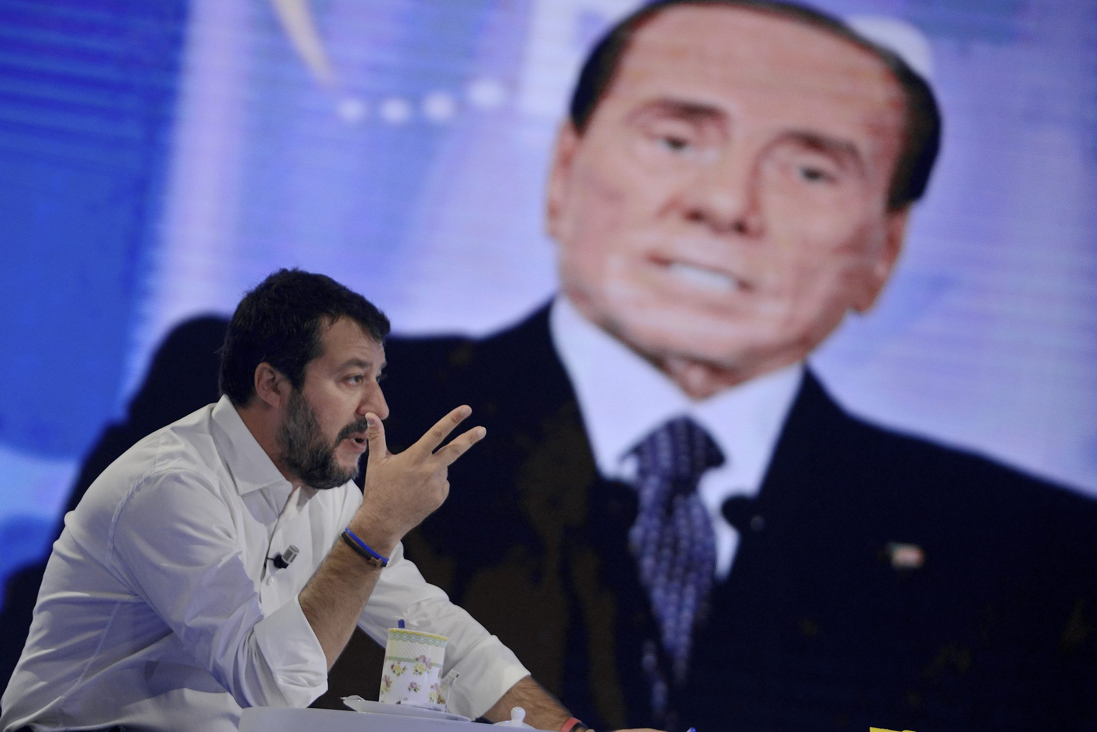 Salvini accusa Berlusconi di cercare l’inciucio. La replica di Forza Italia