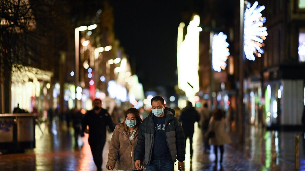 COVID-19, Lopalco: “Ormai è un virus endemico, non andrà più via”
