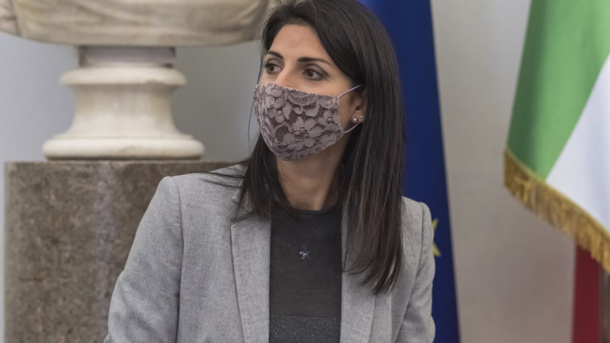 Roma, Virginia Raggi positiva al COVID-19: “Non ho sintomi”