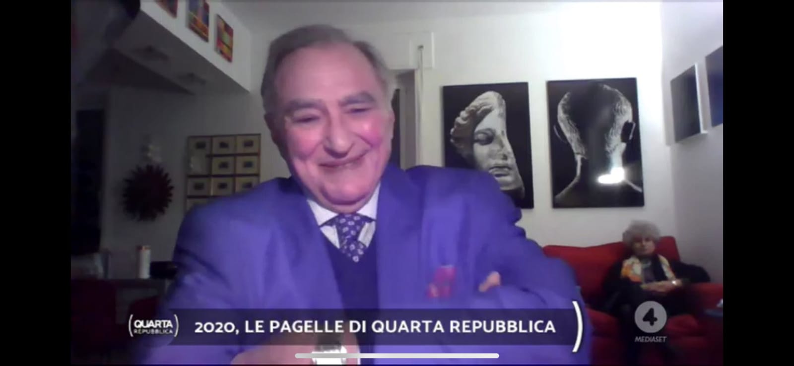 Quarta Repubblica, Giulio Sapelli collegato da casa con la moglie (immobile) sullo sfondo