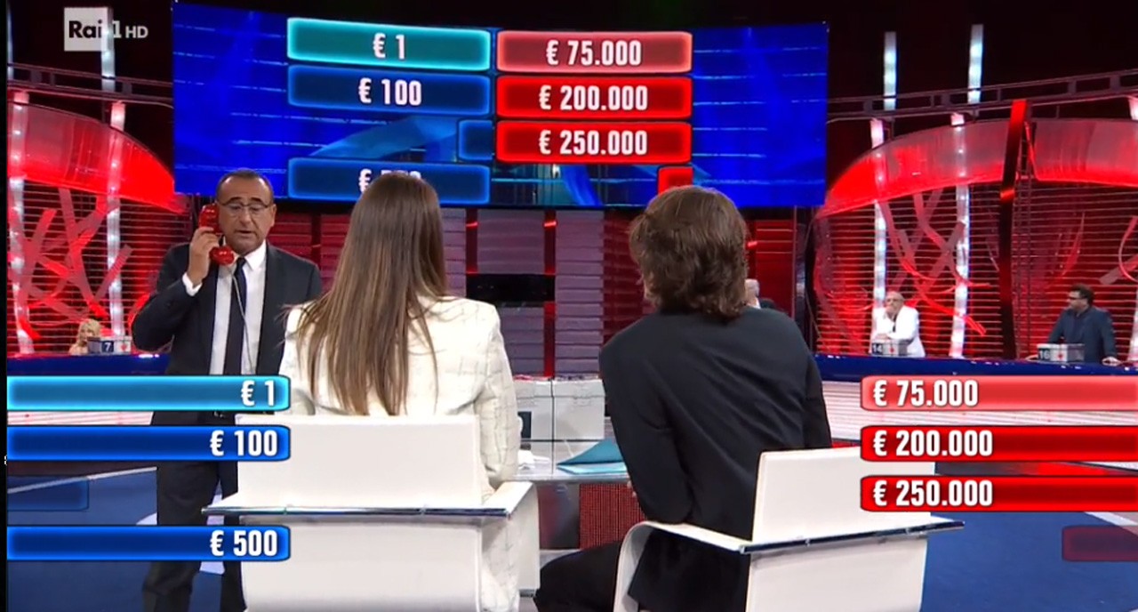 Affari tuoi viva gli sposi e i pacchisti della terza puntata