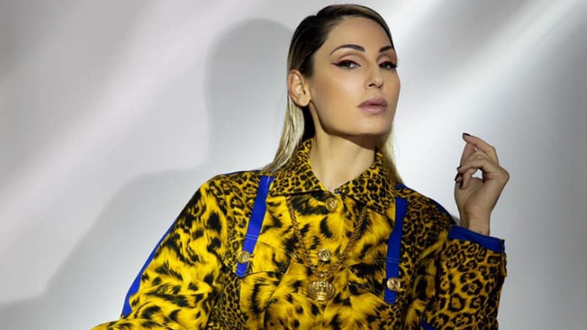 Sanremo 2021, anche Anna Tatangelo con Amadeus, si tratta con Elettra Lamborghini