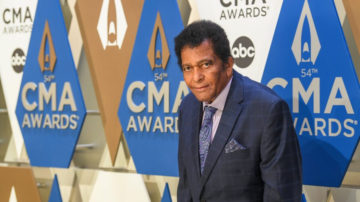 Charley Pride, pioniere della musica country, è morto a 86 anni