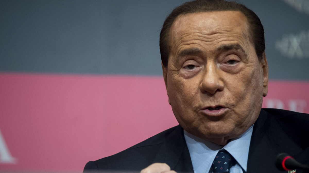 Salvini e Berlusconi spingono per il vaccino russo Sputnik V