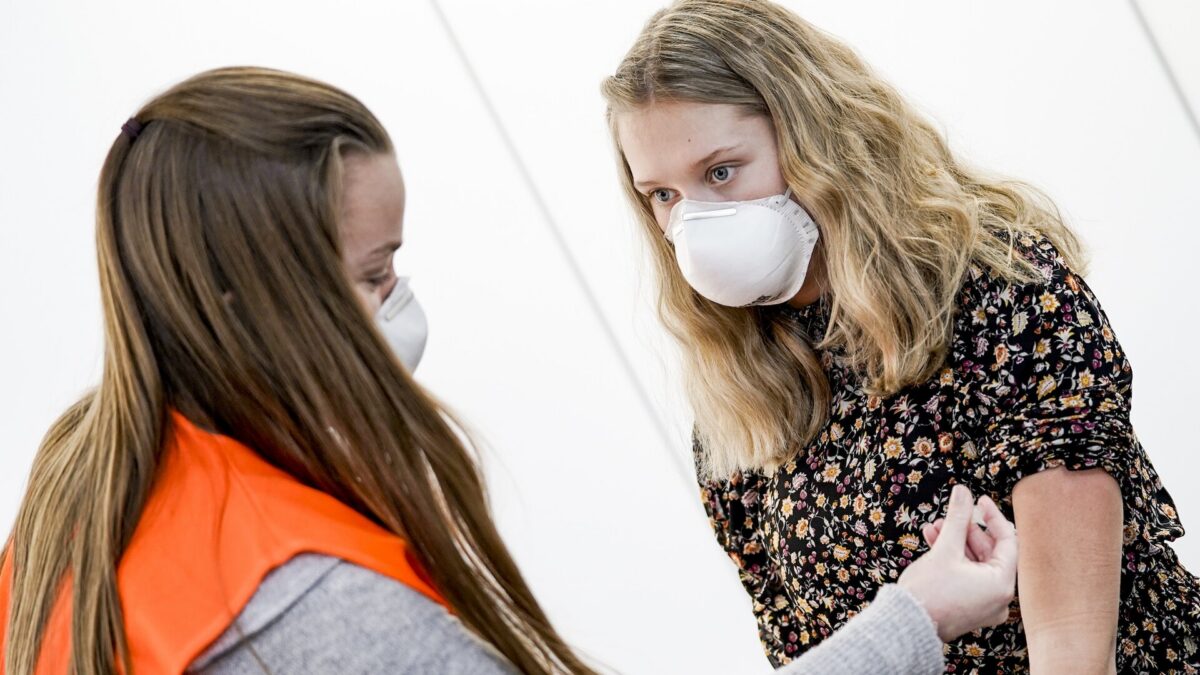 Vaccino Covid 19: chi ha già avuto la malattia dovrà vaccinarsi?