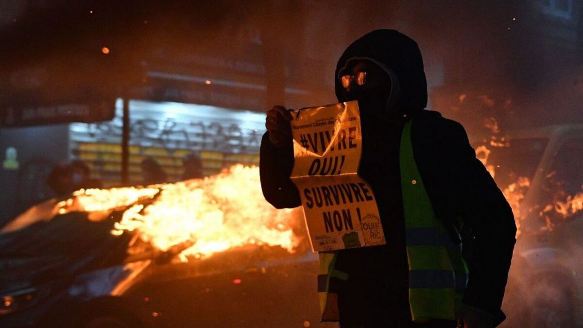 Francia: 90 manifestazioni in un solo giorno, per cosa protestano?