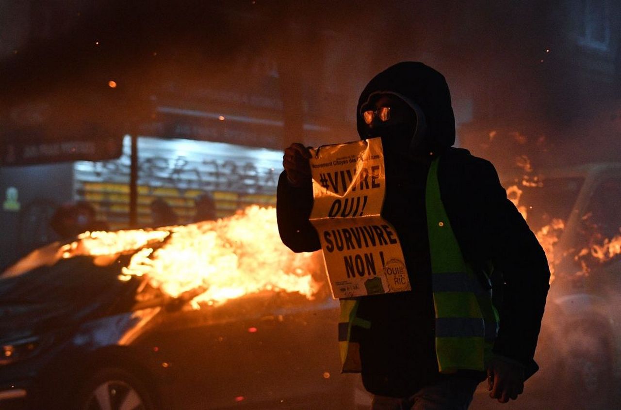 Francia: 90 manifestazioni in un solo giorno, per cosa protestano?