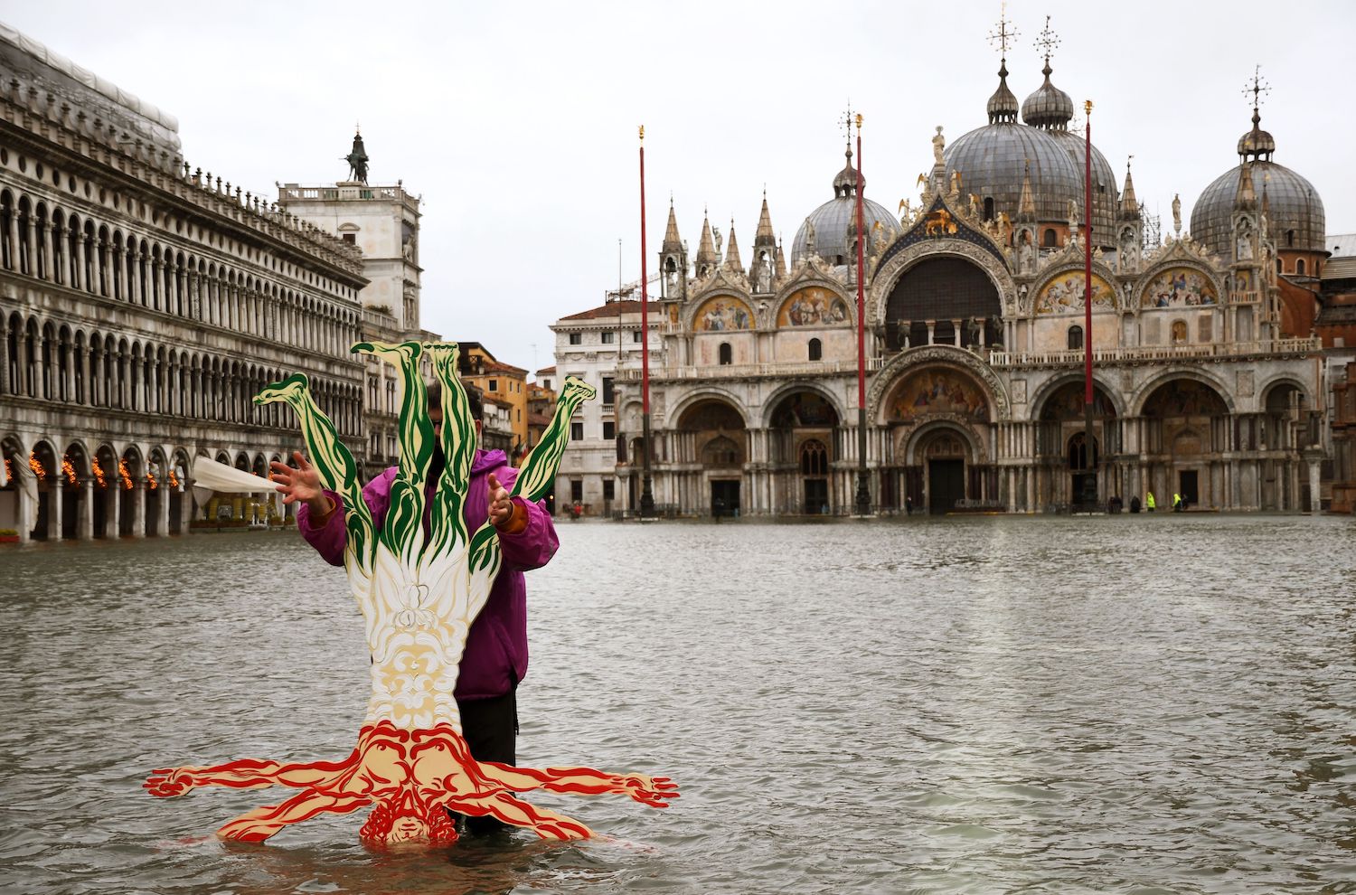 Acqua alta a Venezia ma il Mose non è attivo
