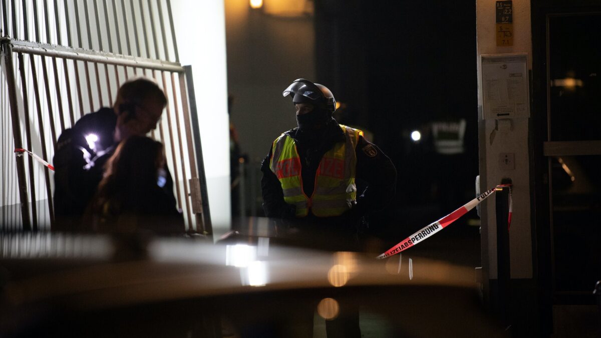 Berlino: sparatoria in strada, 4 persone colpite vicino sede Spd (foto)