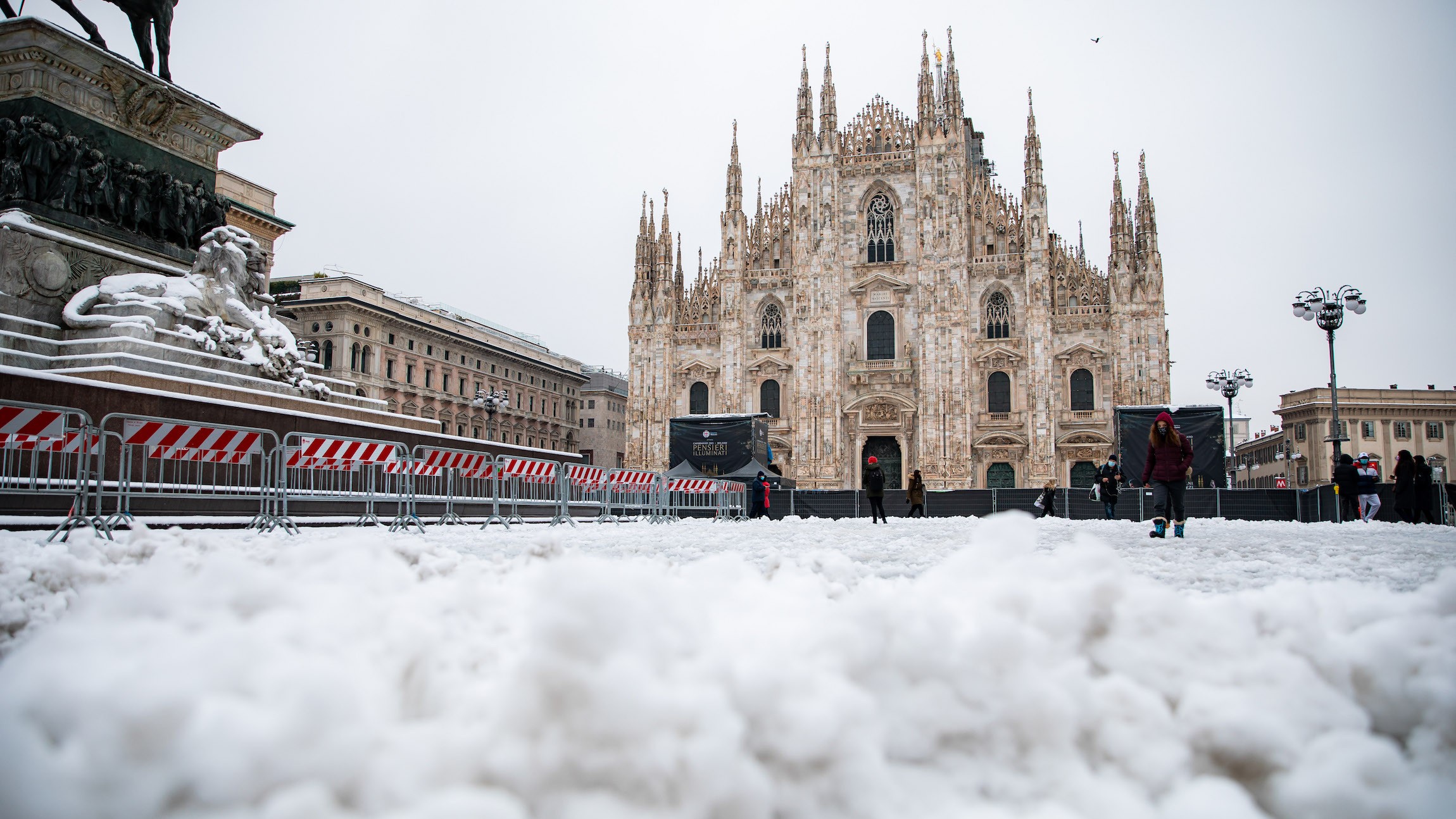 Neve a Milano, Salvini punzecchia Sala che replica: “Lui non ha mai lavorato, che ne sa?”