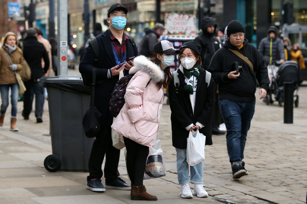 Bollettino Coronavirus 2 gennaio: 11.831 nuovi positivi e 364 vittime. Risalgono ricoveri e TI