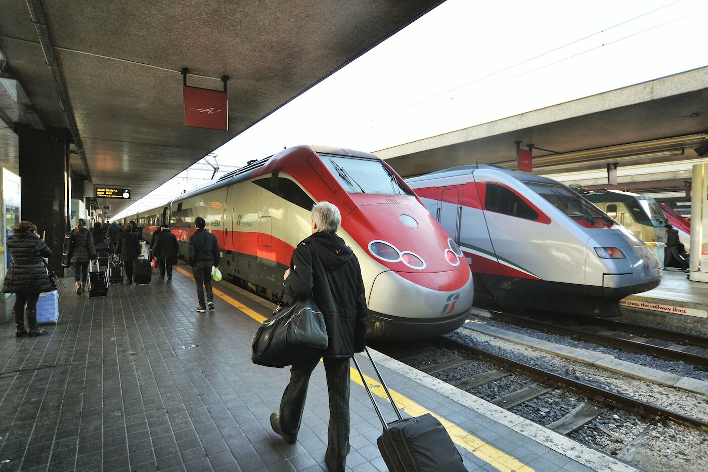 Aumenti biglietti dei treni a Natale, l’Antitrust indaga