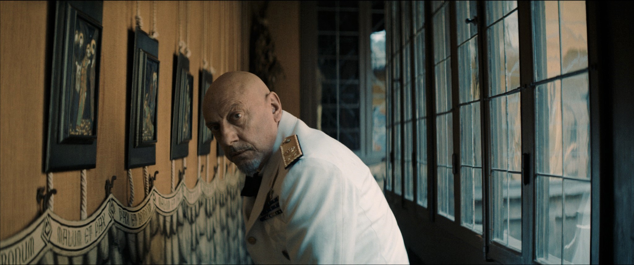 Il Cattivo Poeta: trailer del film di Gianluca Jodice con Sergio Castellitto