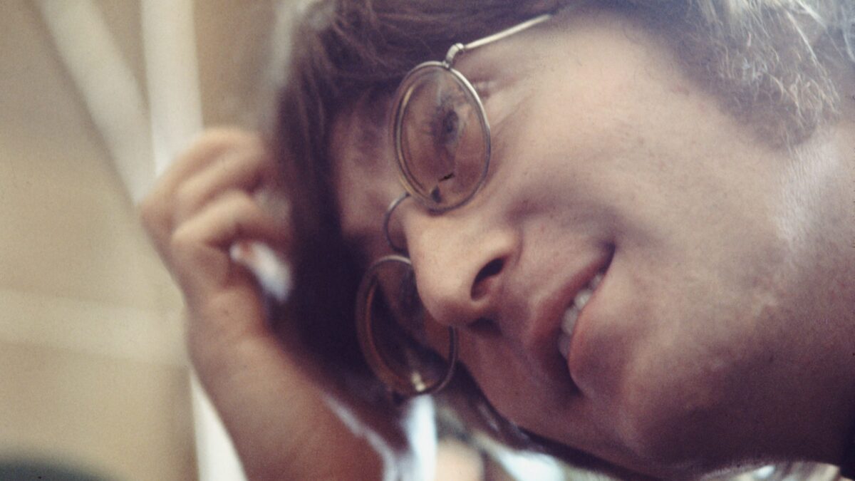 Nel 1973 John Lennon e Yoko Ono lanciarono un paese immaginario, Nutopia. Ora puoi diventarne cittadino
