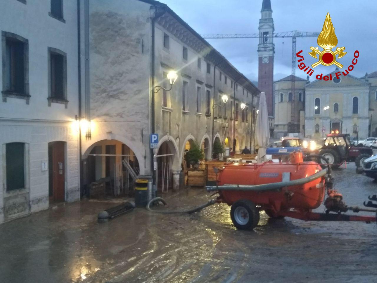 Veneto flagellato dal maltempo. Crolli, inondazioni e rischio valanghe nel Bellunese