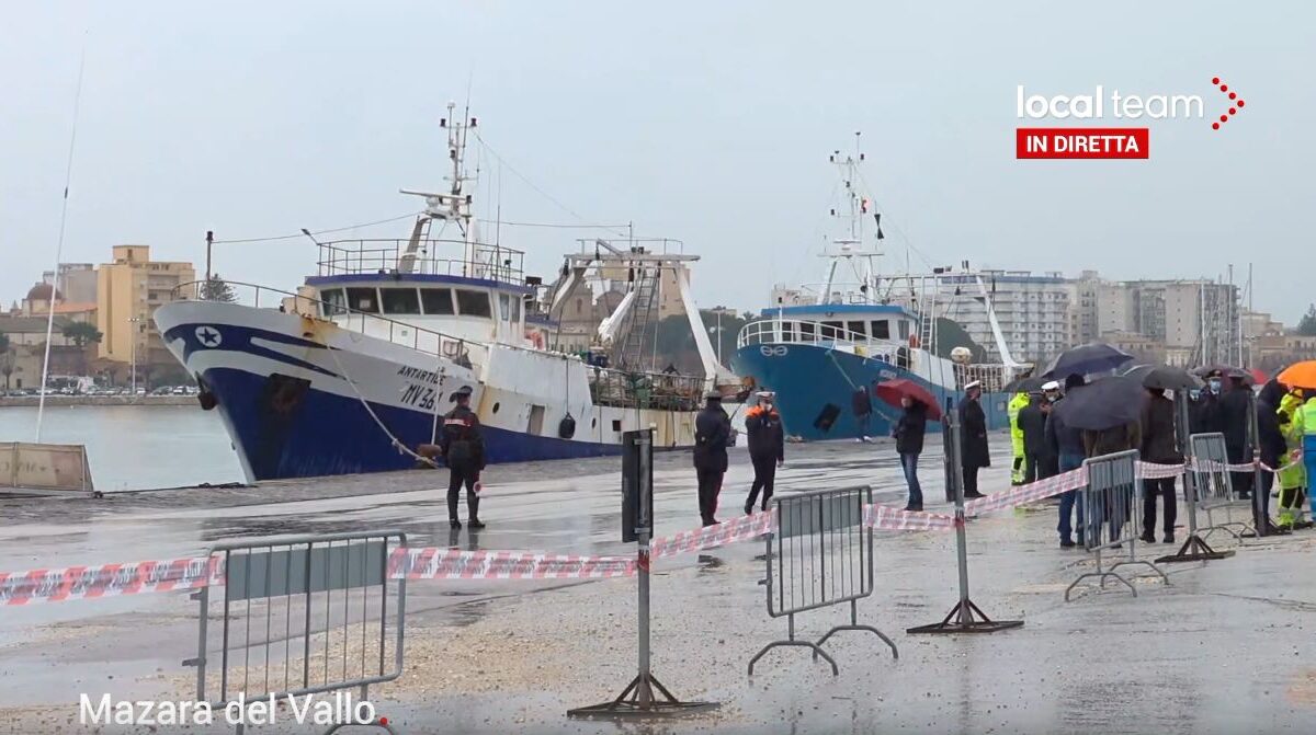 Mazara: dopo 108 giorni di prigionia, i 18 pescatori sono tornati a casa