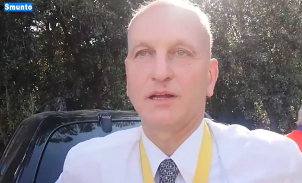 Asl taglia stipendio a medico negazionista: fake news contro i vaccini