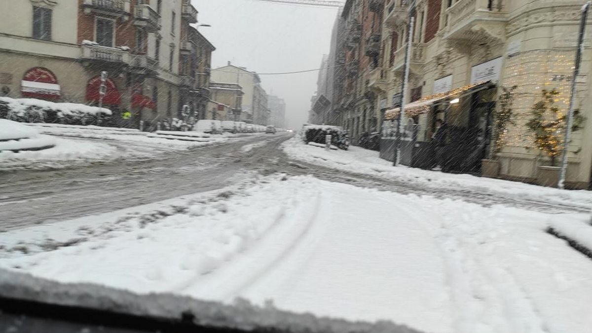 Neve in tutto il Nord Italia, disagi a Milano