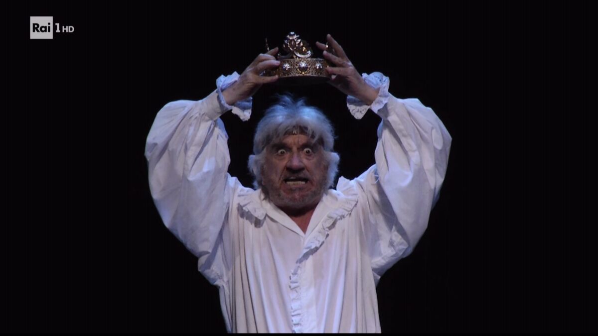 Gigi Proietti, Edmund Kean su Rai 1 è una vera Strenna (e la seconda serata sta un po’ stretta)
