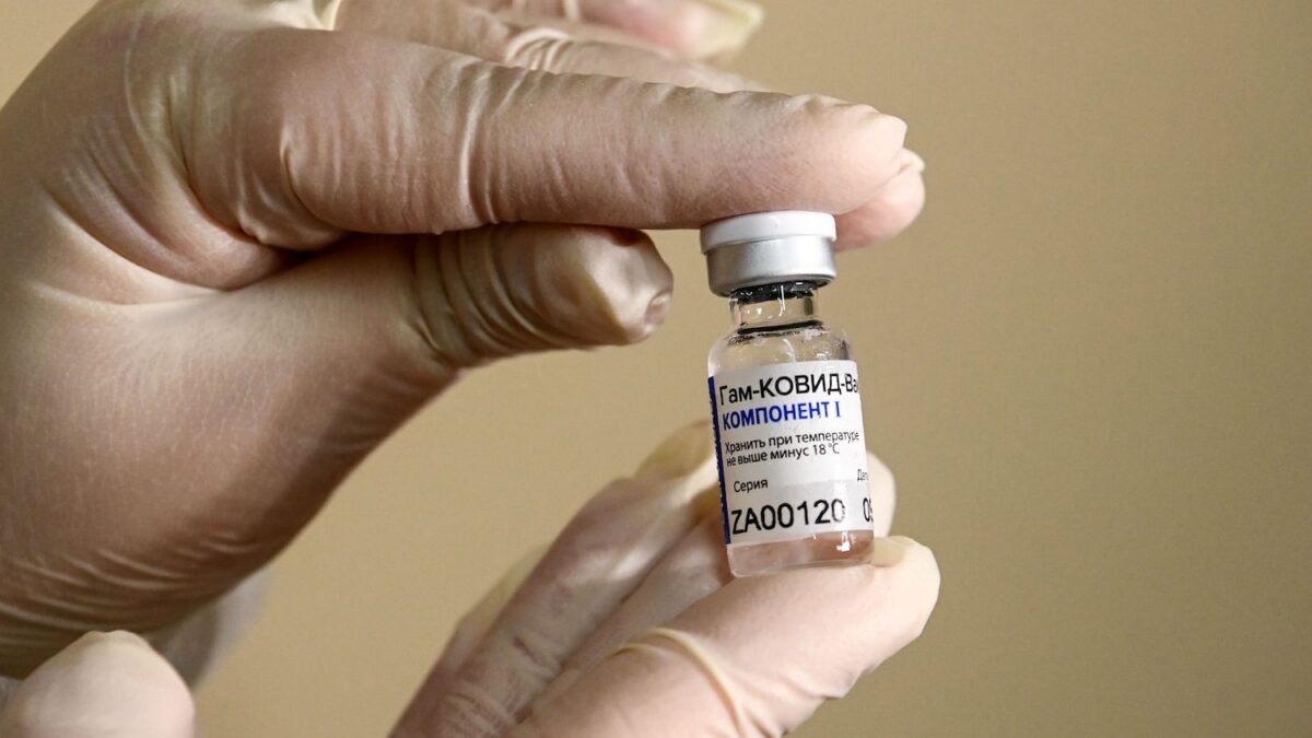 Allo Spallanzani test su Sputnik e su altri vaccini dopo prima dose