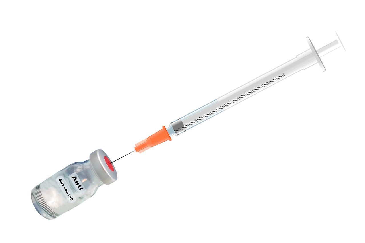 Vaccini: in Italia arriveranno a singhiozzo, si parte con Pfizer e poi?