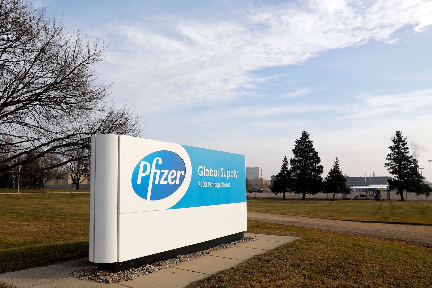 USA, via libera al vaccino Pfizer-BioNTech. Prime somministrazioni entro 24 ore