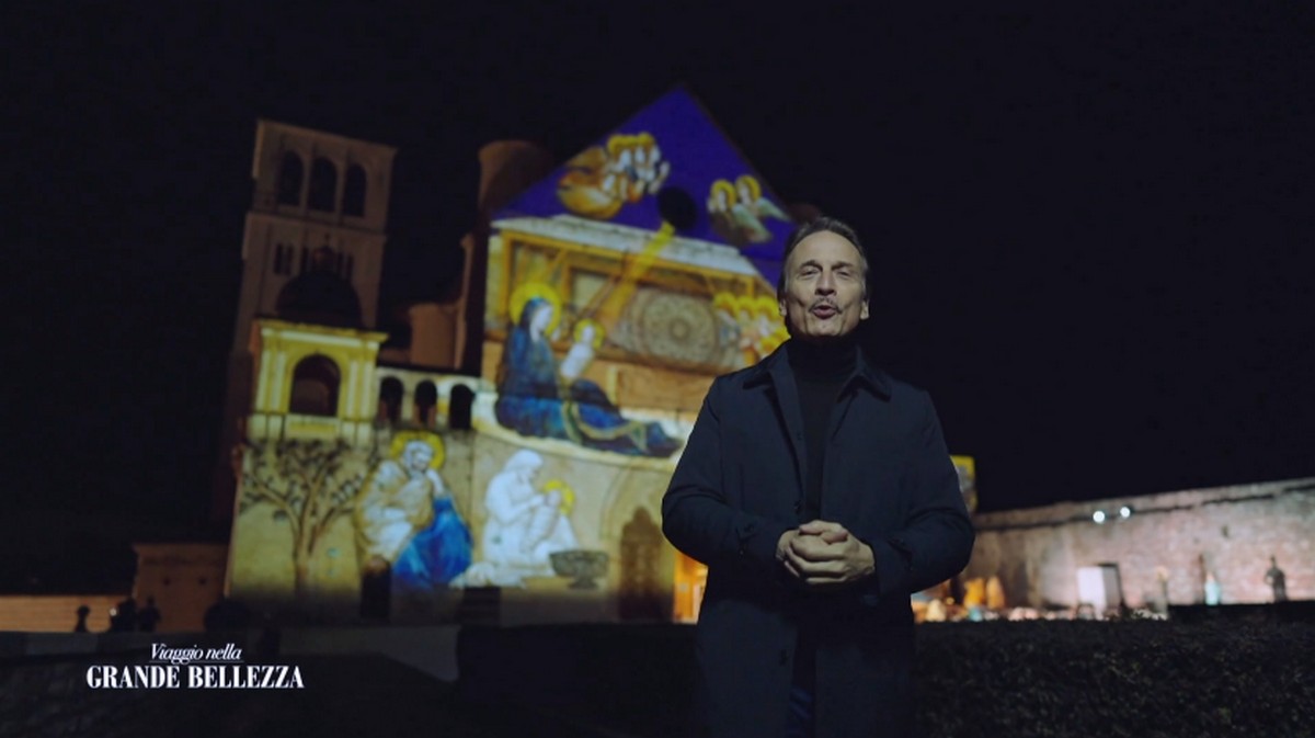 Viaggio nella grande bellezza porta Canale 5 sotto l’8 di share e si fa battere da Le Iene, verrà spostato nel palinsesto?