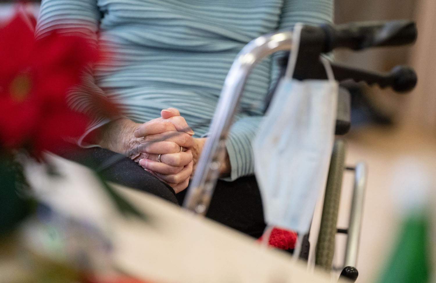 Visite ai pazienti gravi in ospedali e RSA. La Toscana dà il via libera