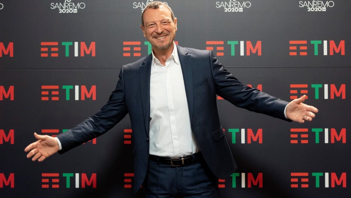 Sanremo 2021, Amadeus fa retromarcia e non lascia il Festival