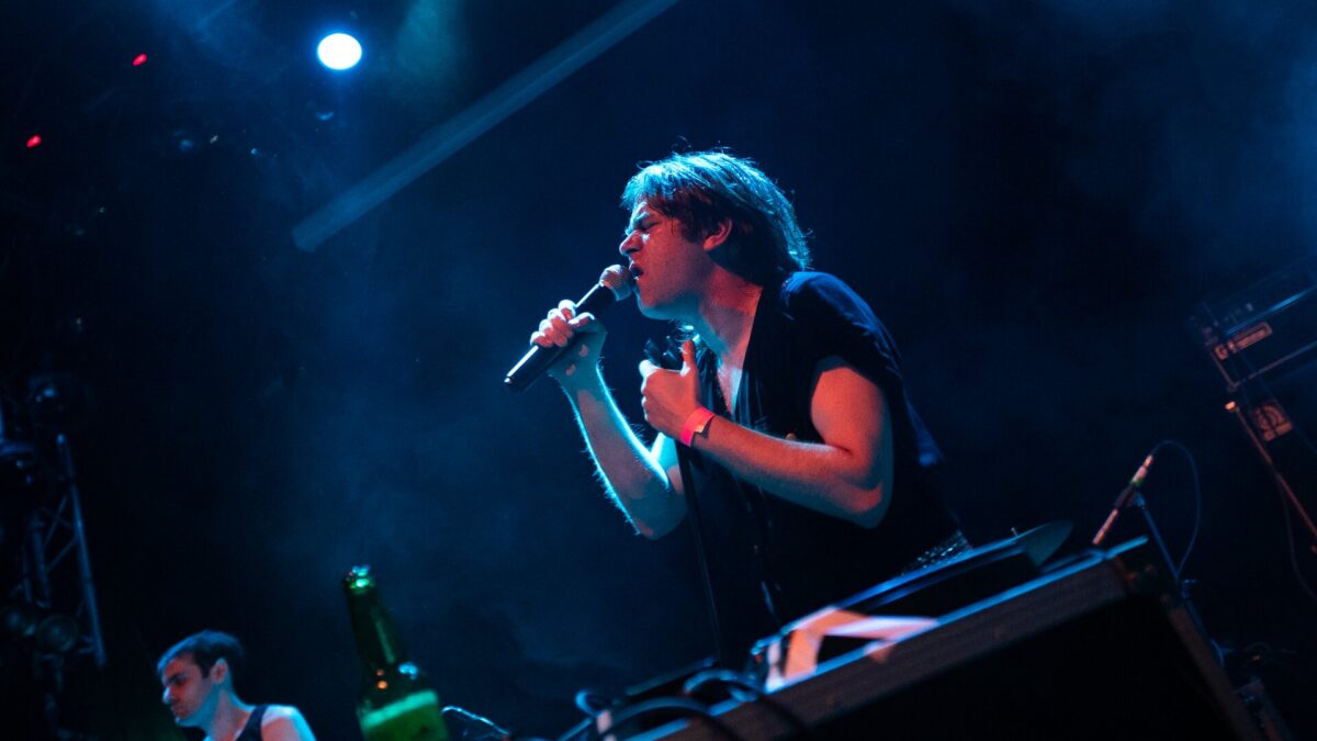 Ariel Pink, fine del rapporto lavorativo con la sua etichetta discografica dopo la sua presenza alla manifestazione pro Trump