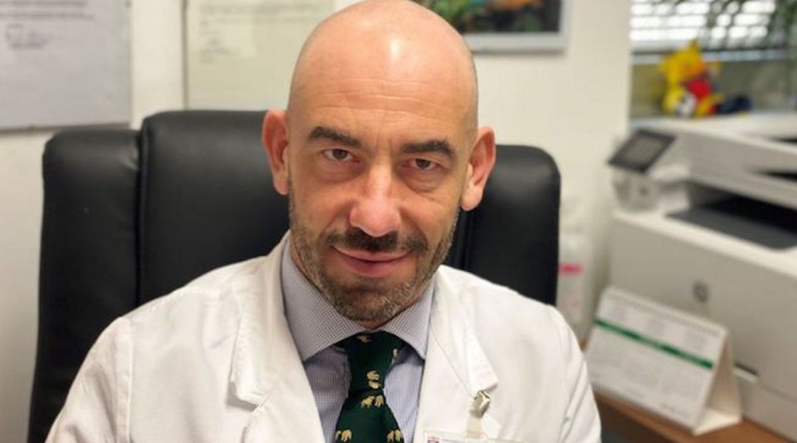 Sanremo, la proposta di Matteo Bassetti: “Riempiamo la platea dell’Ariston con 200 persone vaccinate”