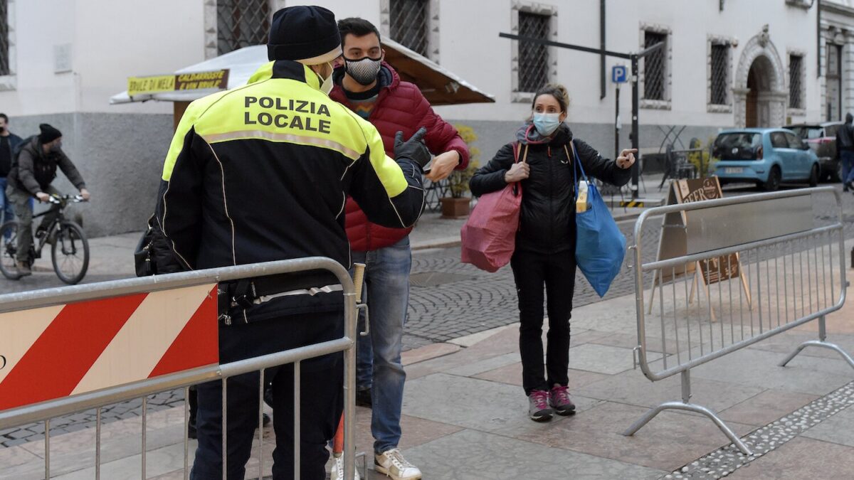 Coronavirus, il bollettino del 22 gennaio: prosegue il calo delle ultime settimane