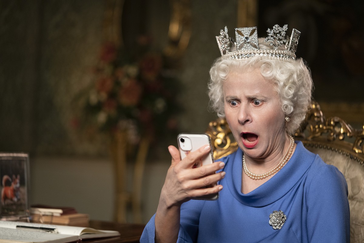 Death to 2020, il papà di Black Mirror dice la sua sull’annus horribilis con un mockumentary