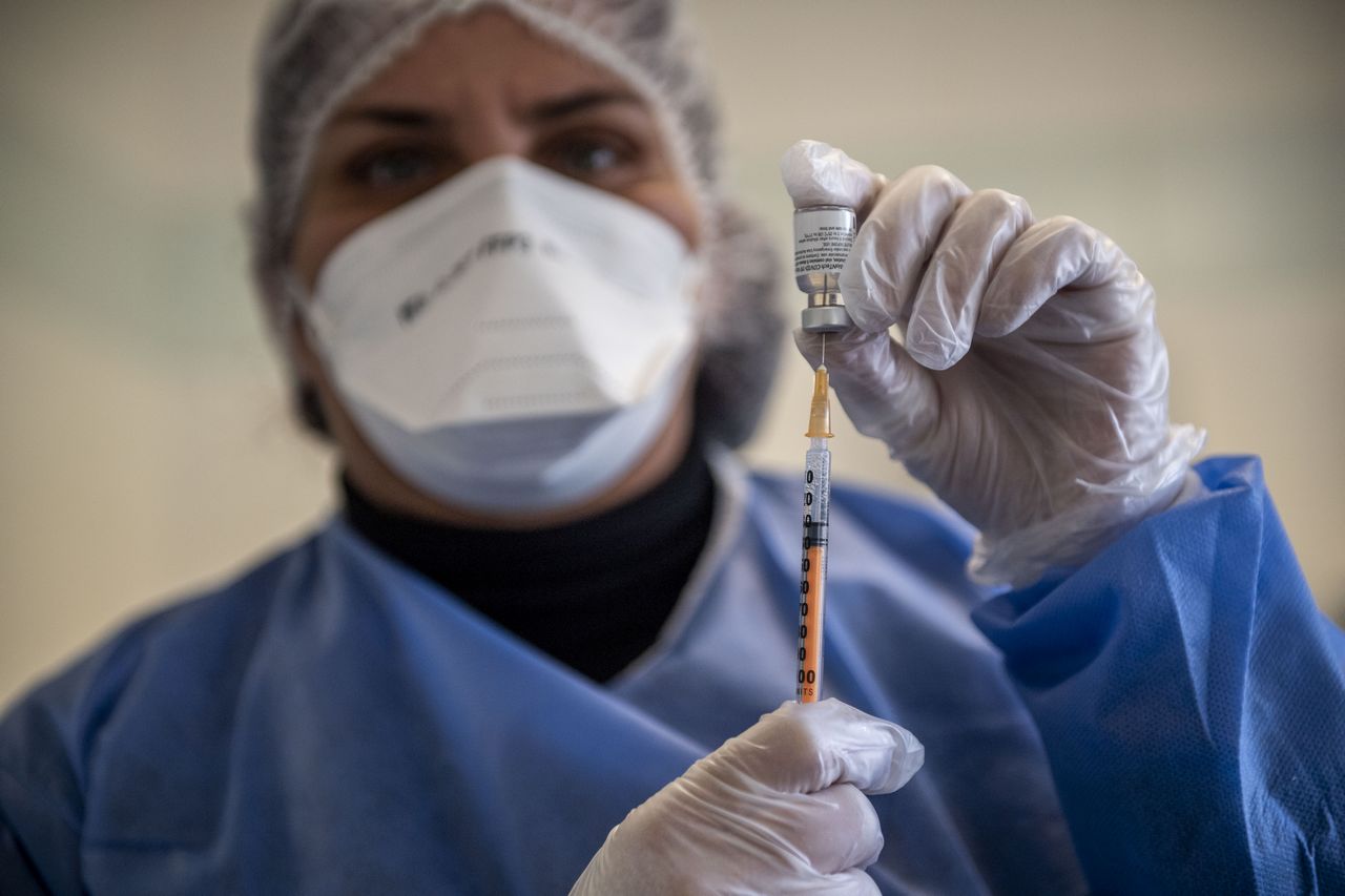 Bollettino Coronavirus 17 gennaio: 12.415 nuovi contagi e 377 decessi