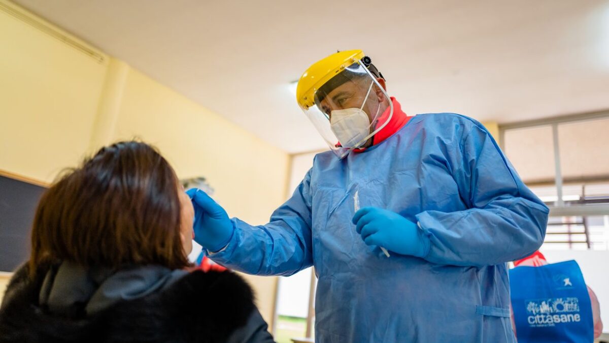 Bollettino Coronavirus 24 gennaio: 11.629 nuovi contagi e 299 decessi