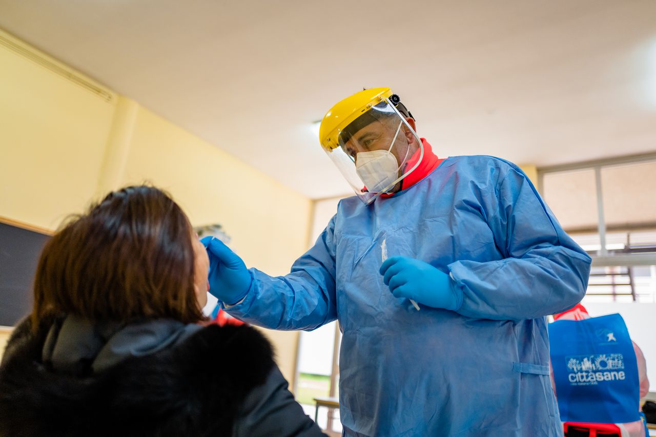 Bollettino Coronavirus 24 gennaio: 11.629 nuovi contagi e 299 decessi
