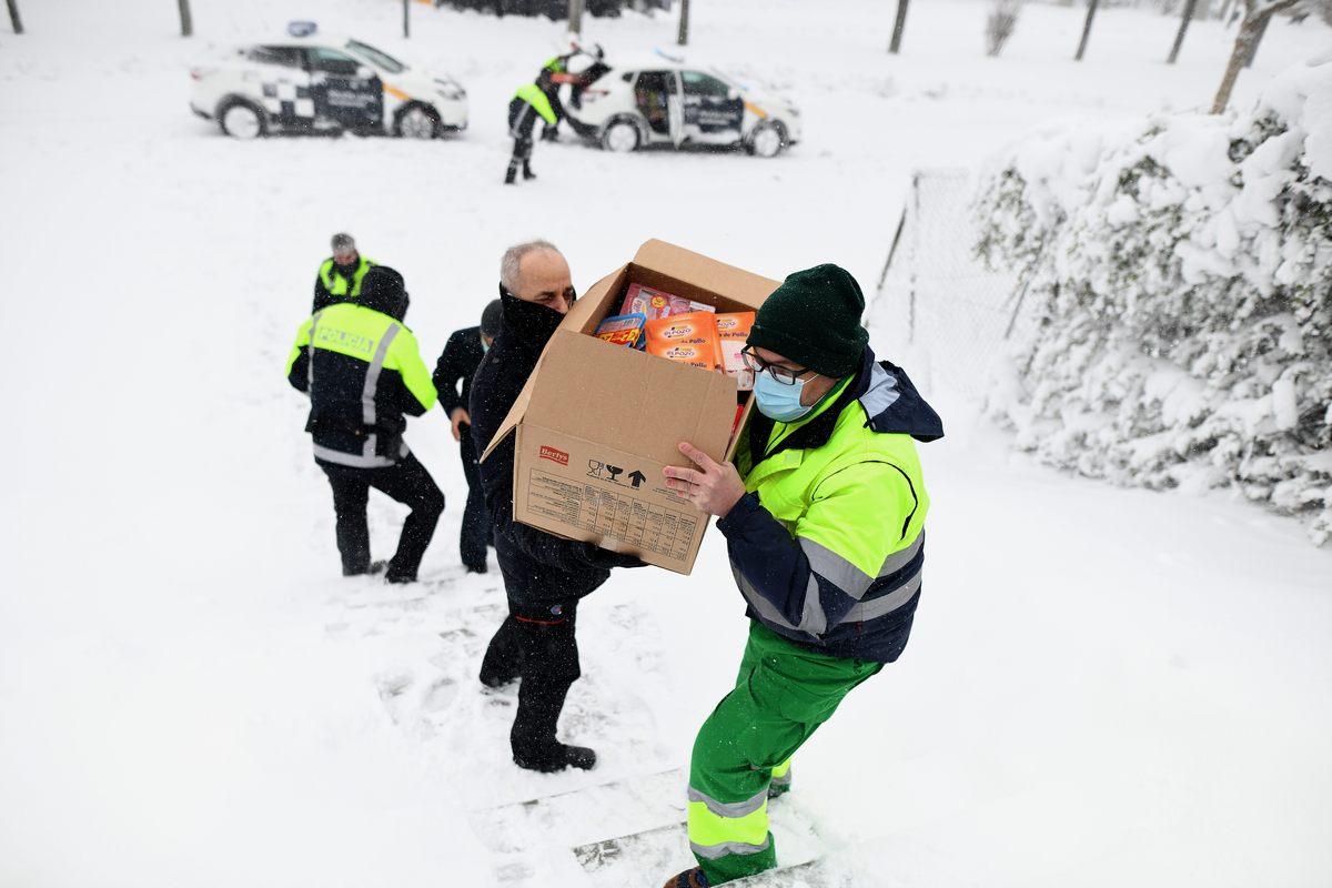 Spagna: bufera di neve a Madrid, 4 morti e un centinaio di sfollati