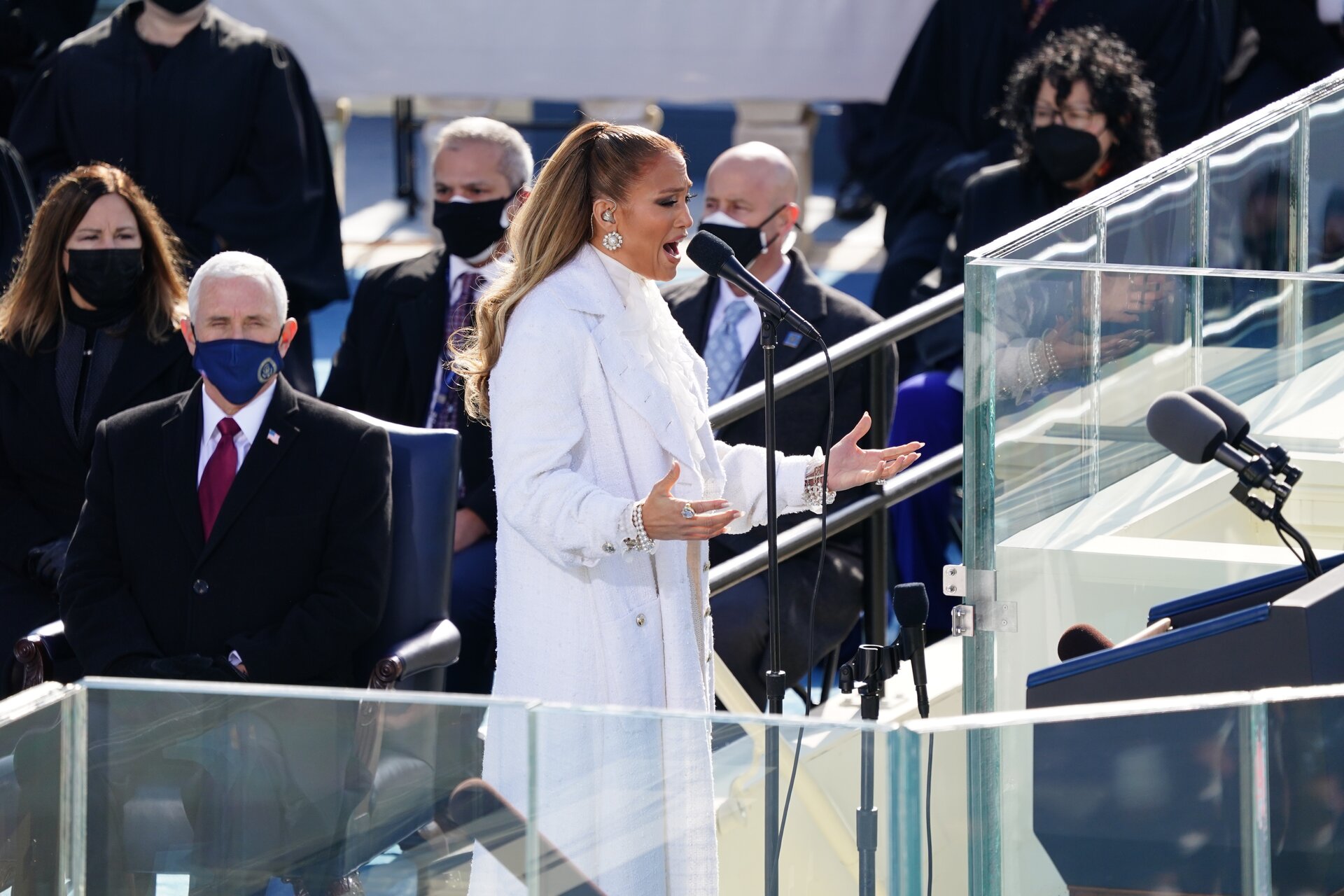 Jennifer Lopez criticata per l’esibizione all’insediamento di Joe Biden: ecco perché