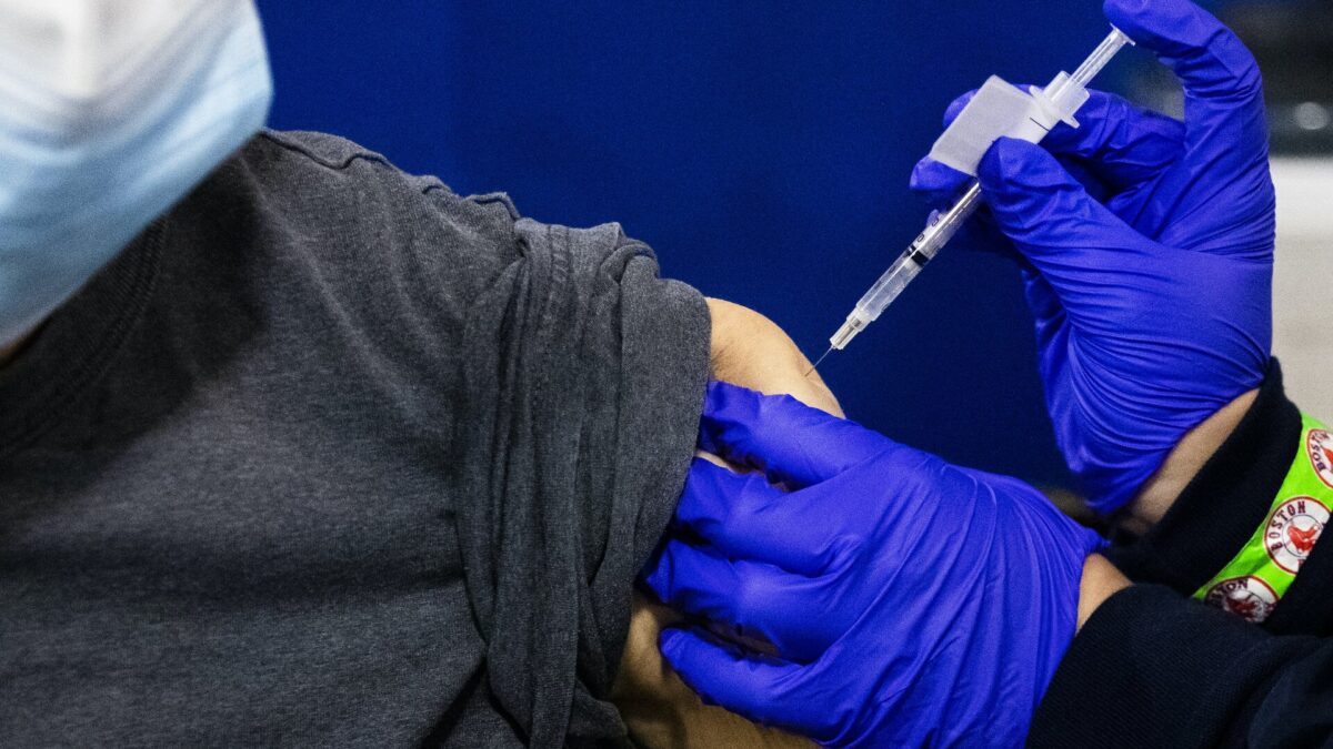 Coronavirus, il bollettino del 30 gennaio: 12.715 nuovi casi e 421 morti