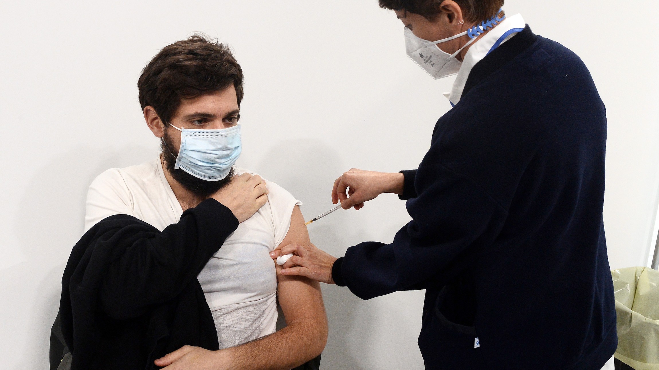 Perché sono inutili le (non) notizie sui vaccinati risultati positivi al Coronavirus