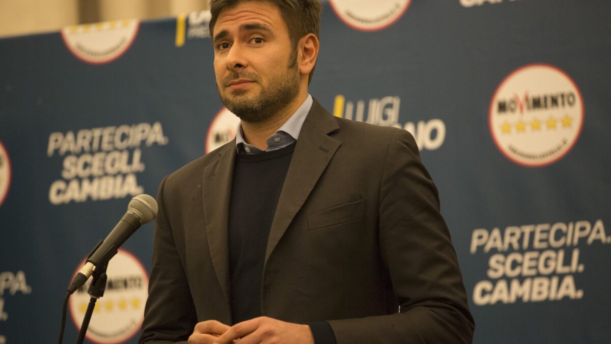 Di Battista contro i 5 Stelle: “Di nuovo con Renzi? Non ci sto”