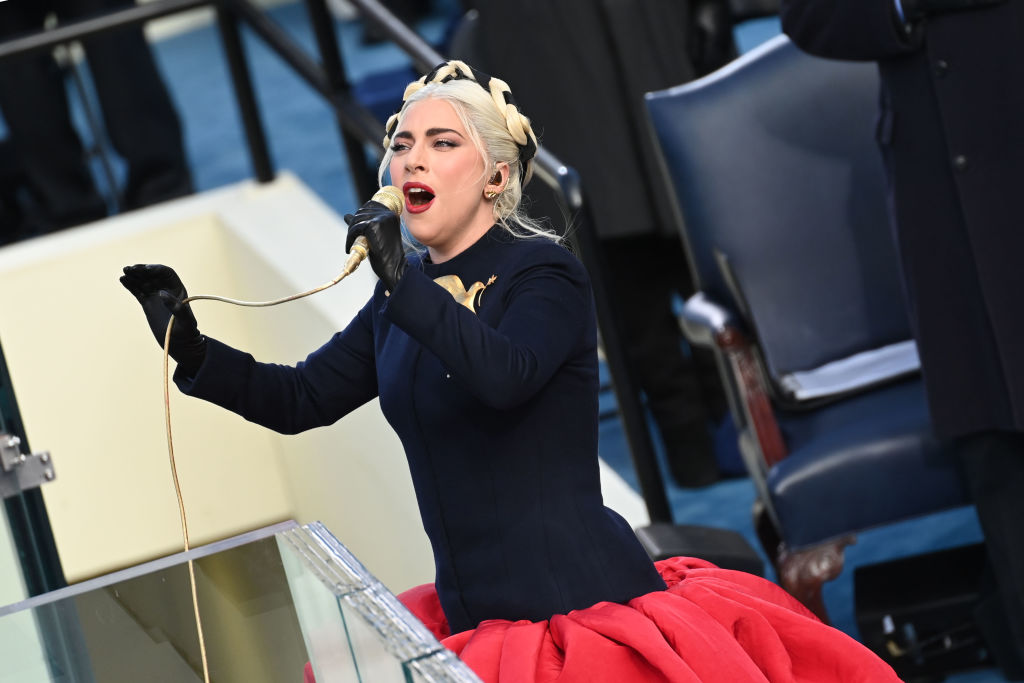 Sanremo 2021, Lady Gaga ci sarà?! Parlano Amadeus e Fiorello!
