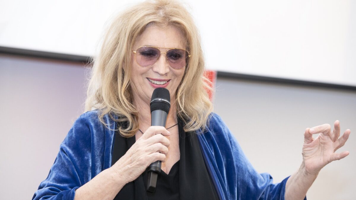 D’Iva, Gigi D’Alessio alla prima dello show di Iva Zanicchi su Canale 5, la Vanoni ha detto no?