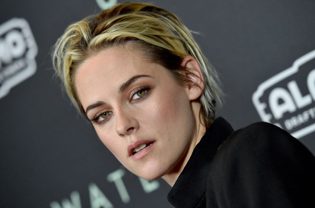 Kristen Stewart è Diana nella prima foto ufficiale del biopic “Spencer”